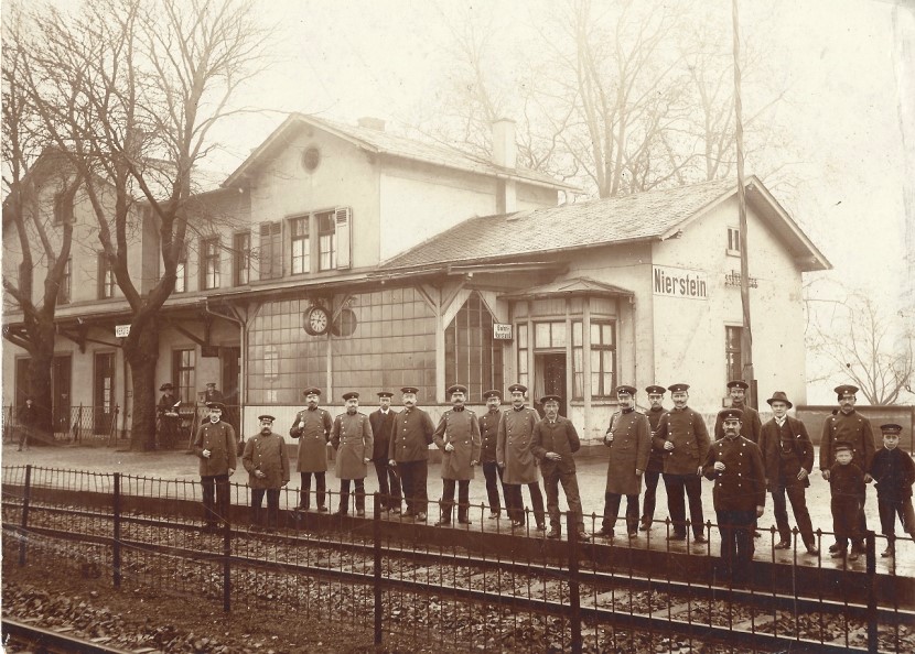 Niersteiner Bahnhof GVN